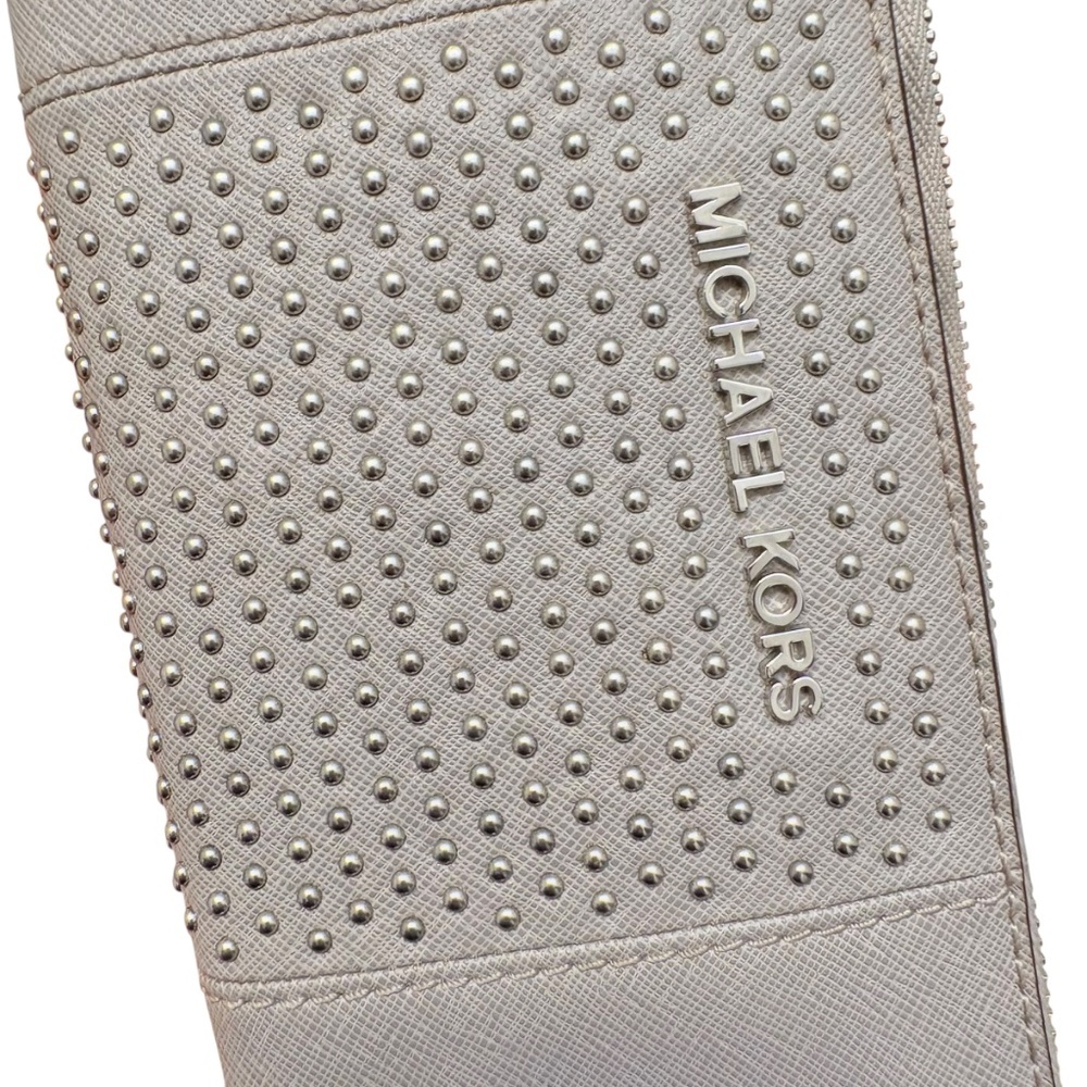 Michael kors gray saffiano leather silver studded zipper clutch wallet new - Picture 4 of 8